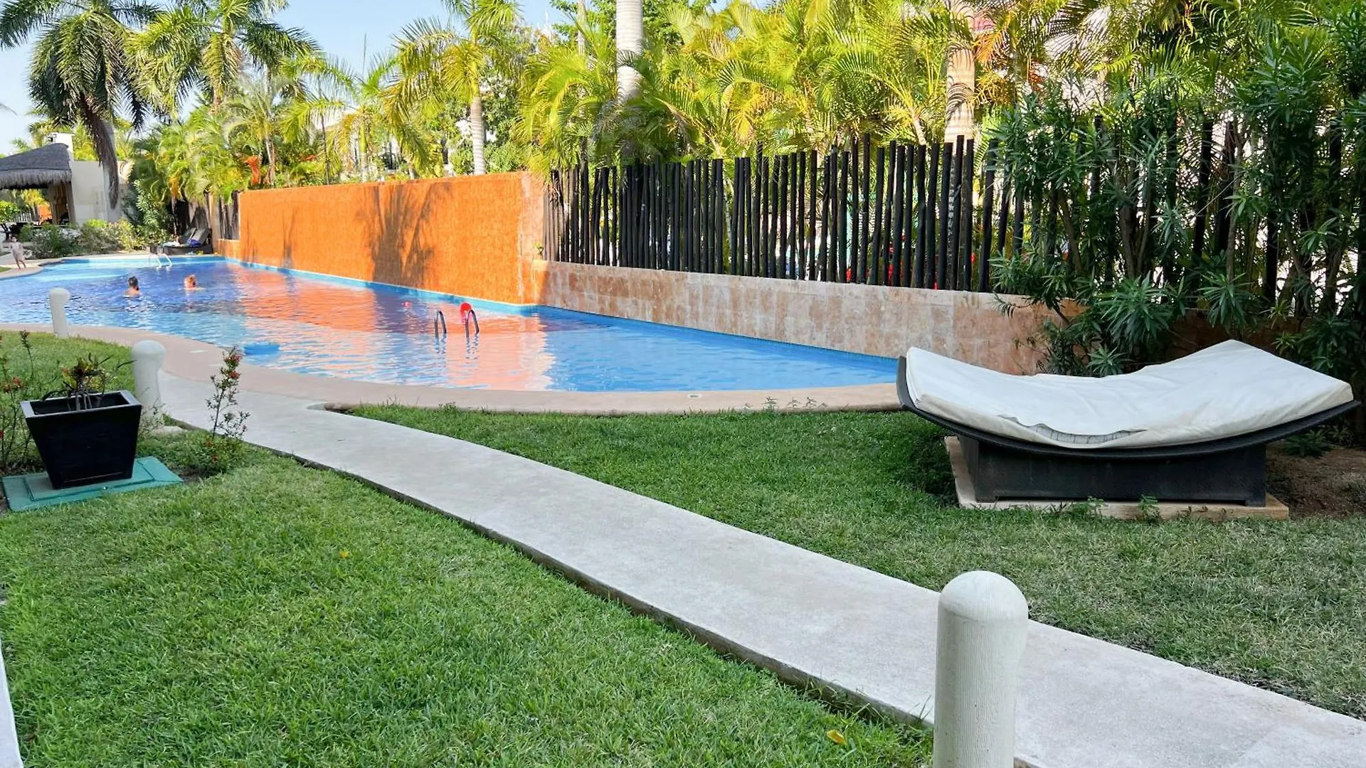 Apartment Relax, With Our Beautiful Gardens, Large Pool And Just Steps From The Beach And Lagoon Puerto Aventuras