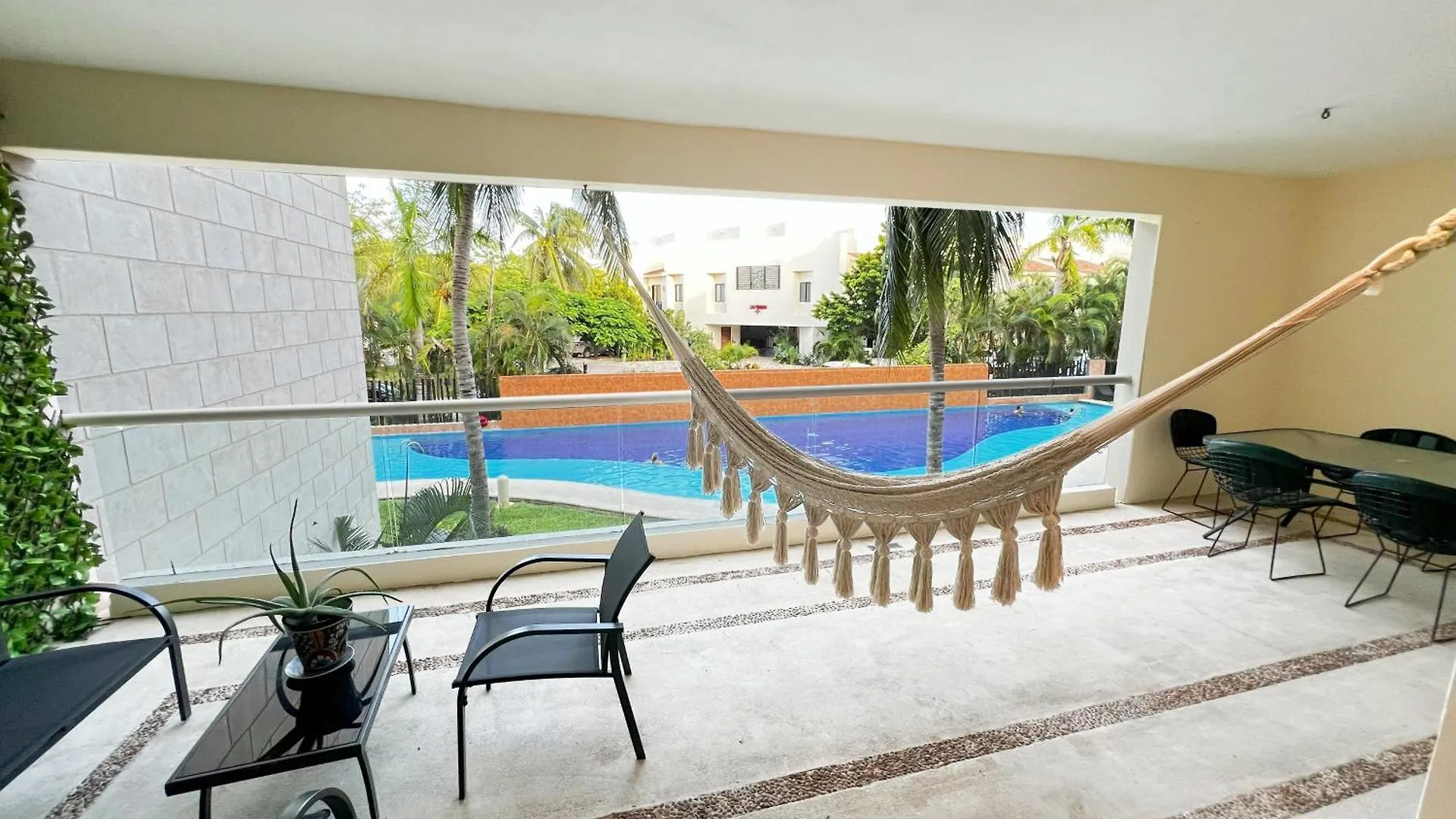 Relax, With Our Beautiful Gardens, Large Pool And Just Steps From The Beach And Lagoon Puerto Aventuras