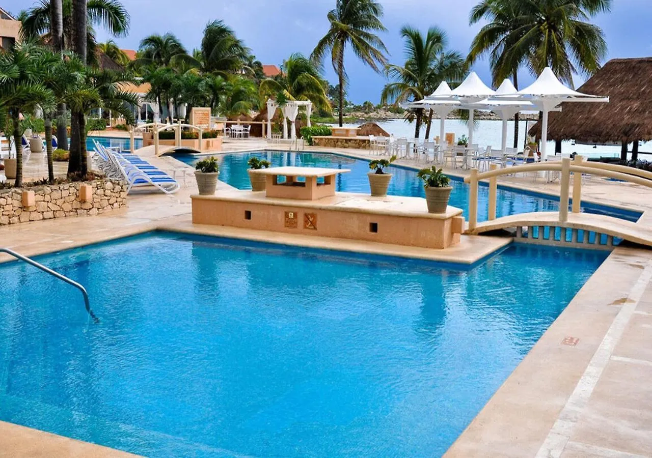 Relax, With Our Beautiful Gardens, Large Pool And Just Steps From The Beach And Lagoon Пуэрто-Авентурас Мексика