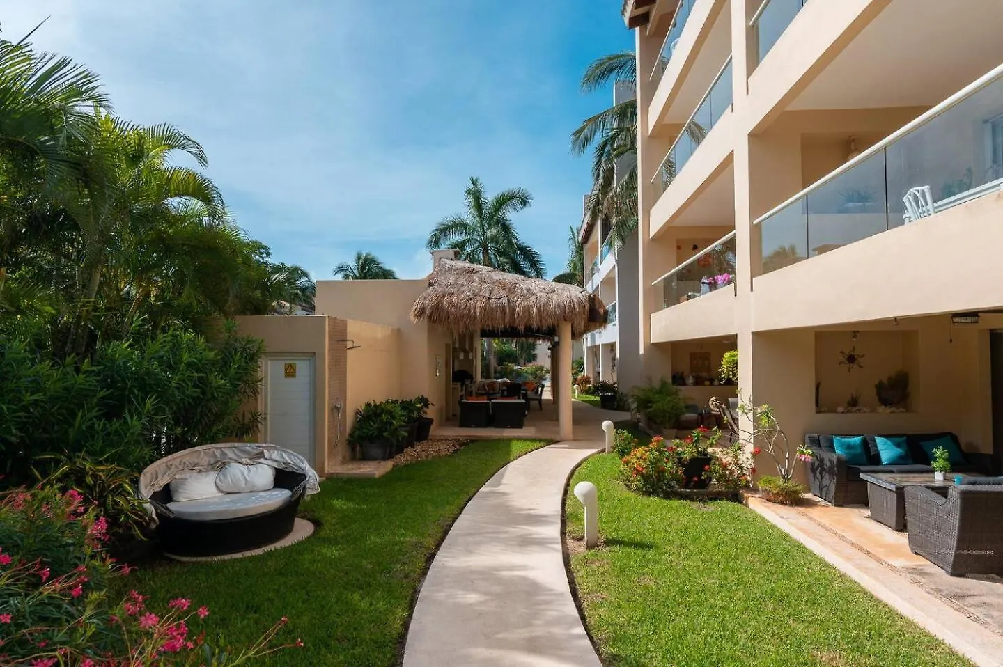 Apartment Relax, With Our Beautiful Gardens, Large Pool And Just Steps From The Beach And Lagoon Puerto Aventuras